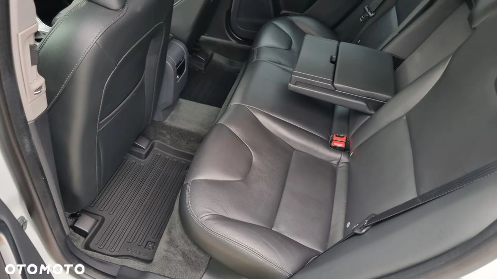 Volvo XC 60 T5 AWD Drive-E Summum - 25