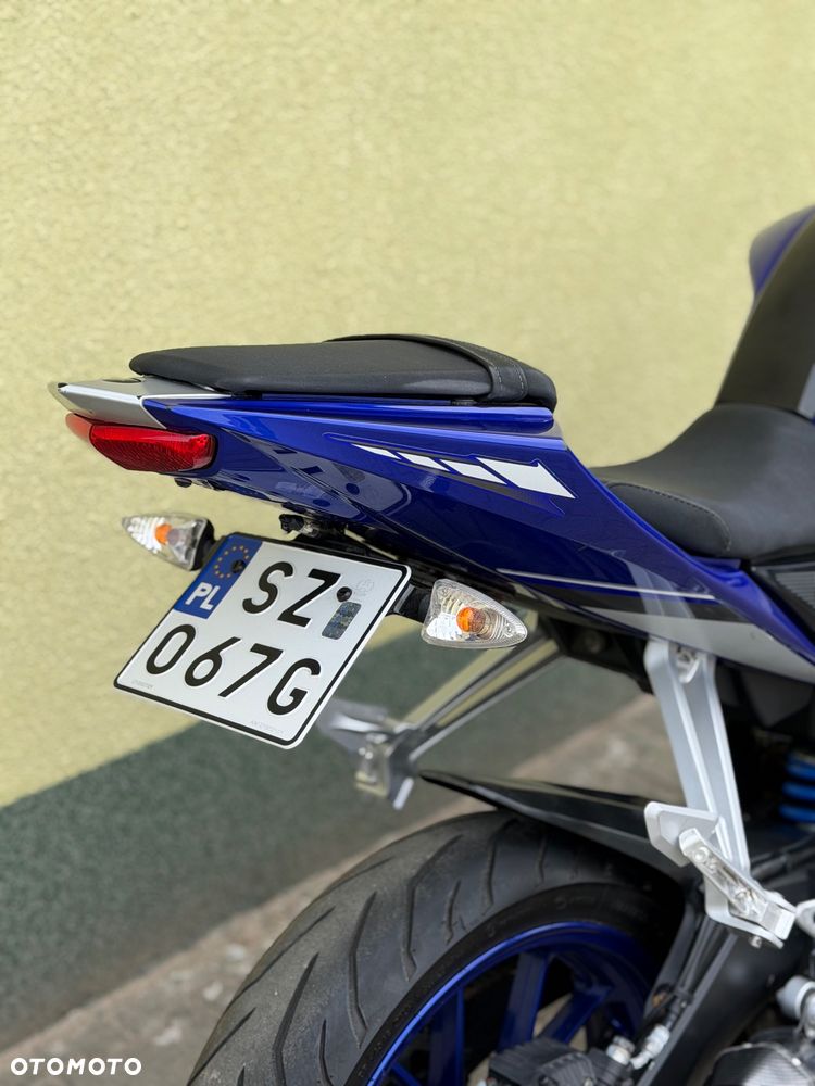Yamaha YZF - 11