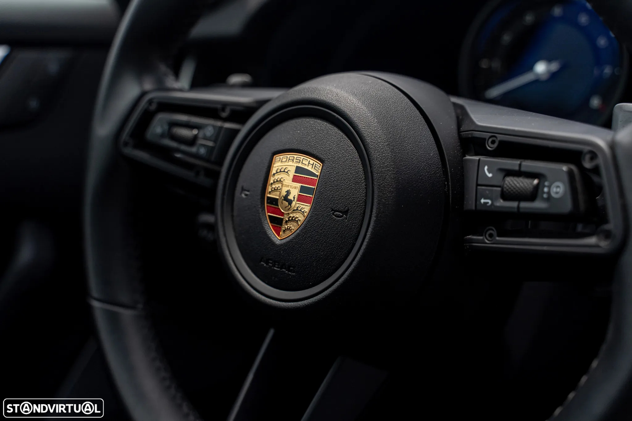Porsche 911 (992) Carrera 4 PDK - 11