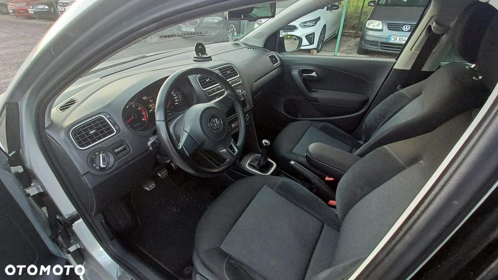 Volkswagen Polo 1.4 16V Trendline - 25