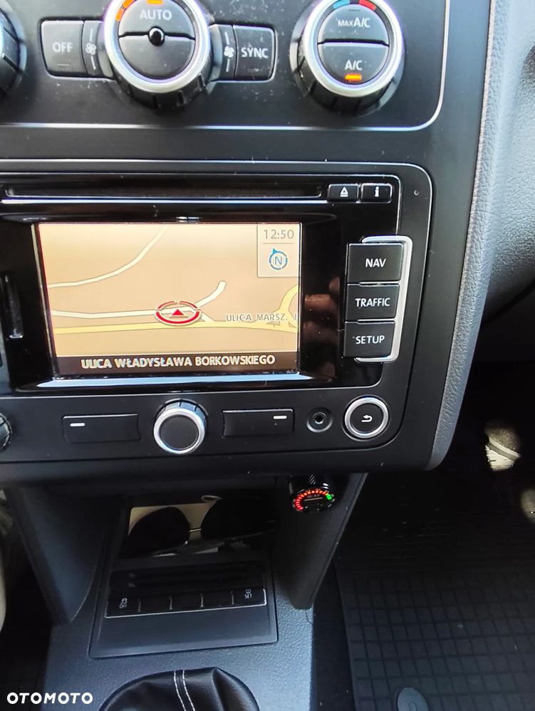 Volkswagen Touran 1.2 TSI BlueMot Trendline - 25