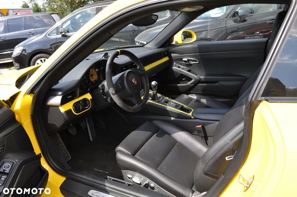 Porsche 911 Carrera S 50 Jahre - 13