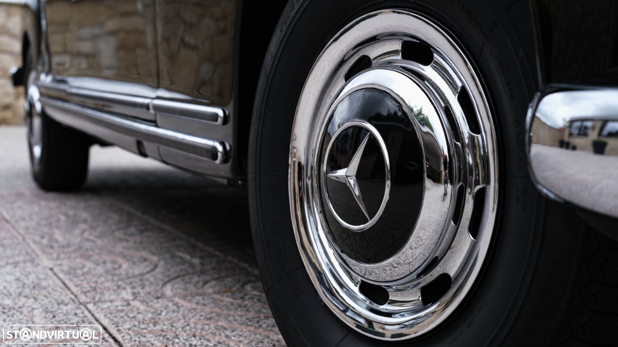 Mercedes-Benz 220 - 16