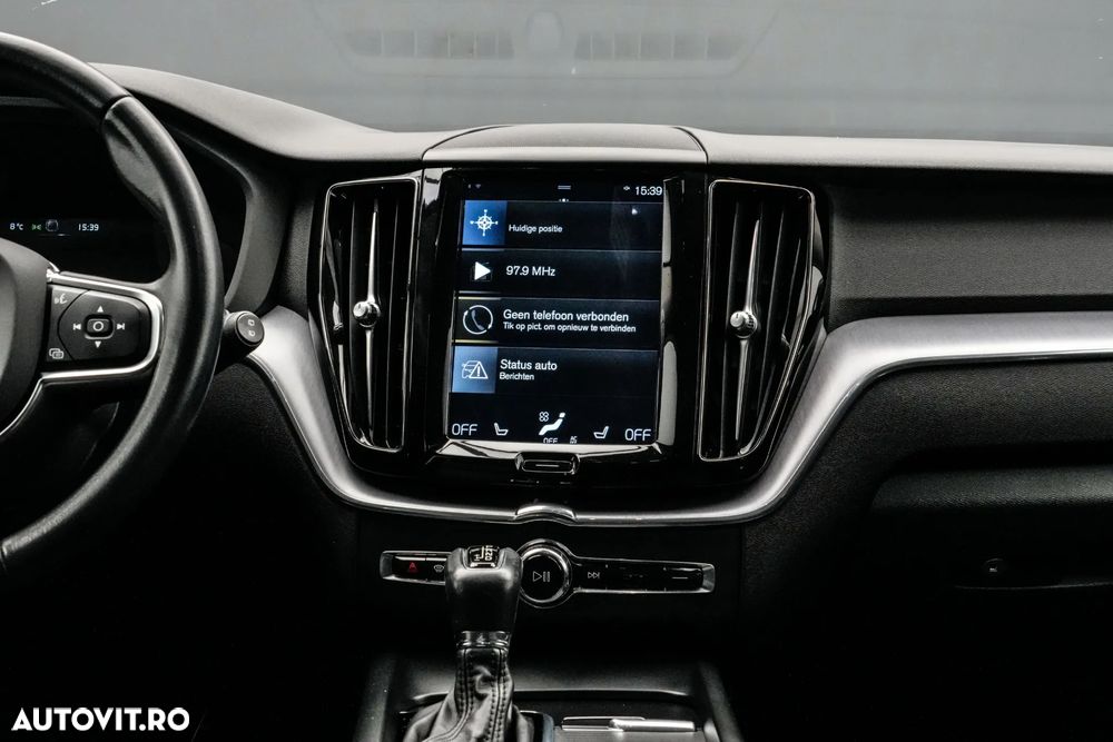 Volvo XC 60 D4 Momentum Pro - 18