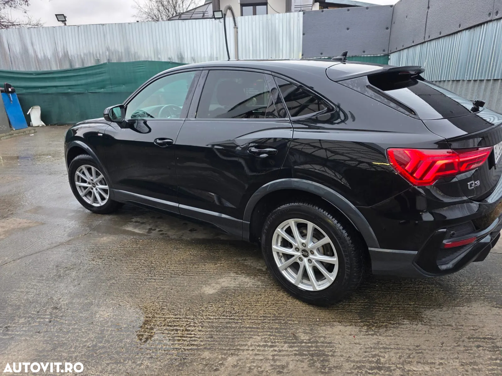 Audi Q3 2.0 40 TDI S tronic quattro S Line - 4