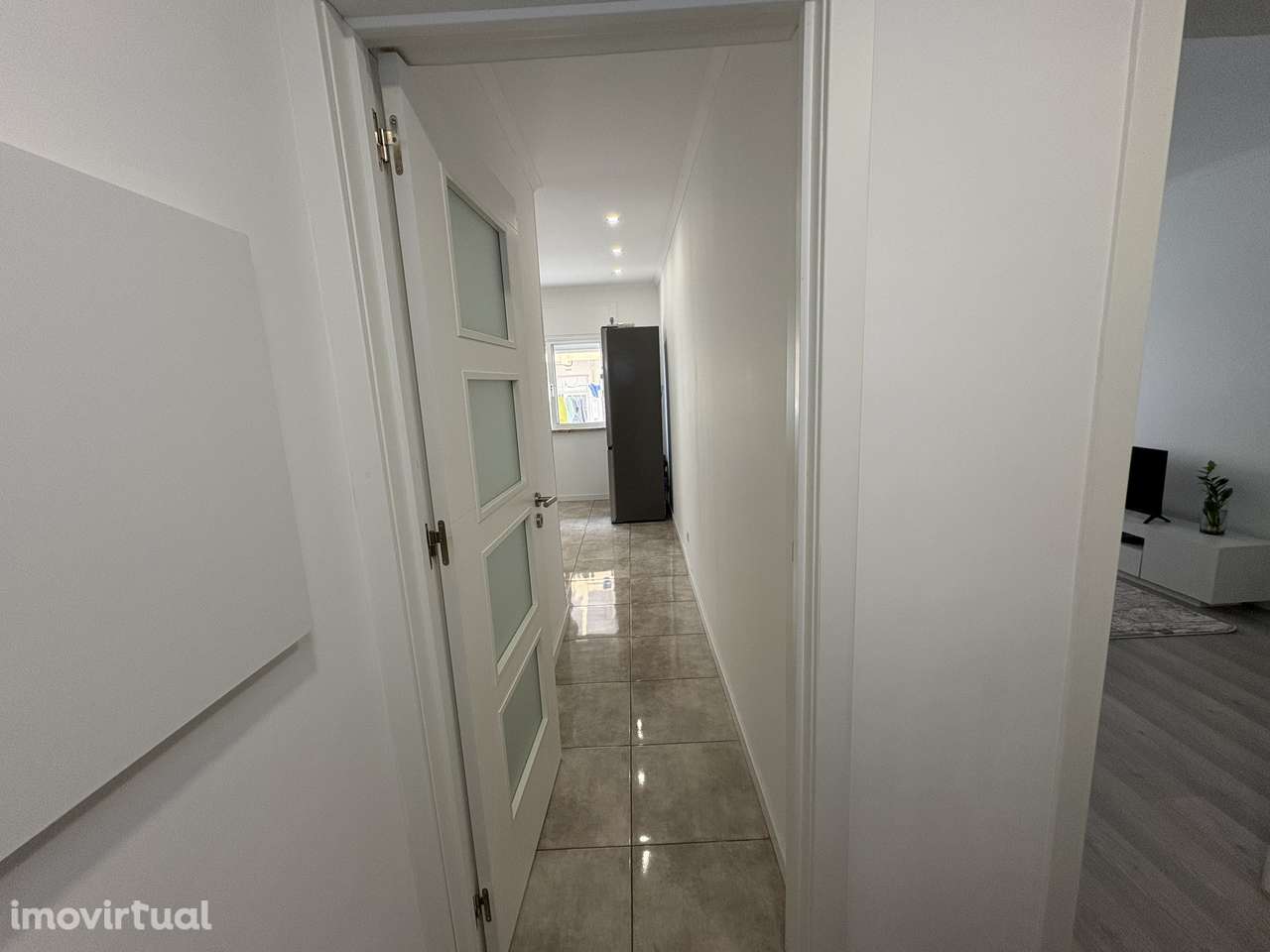 Apartamento T2 totalmente remodelado! A apenas 50 metros do ALDI. - Grande imagem: 4/19