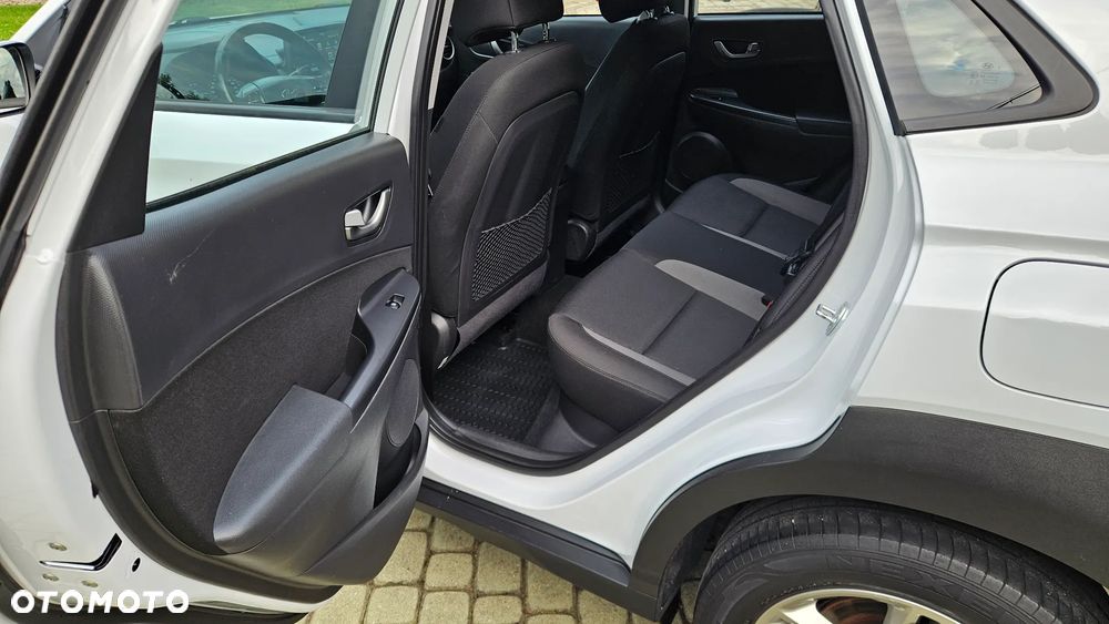 Hyundai Kona - 33