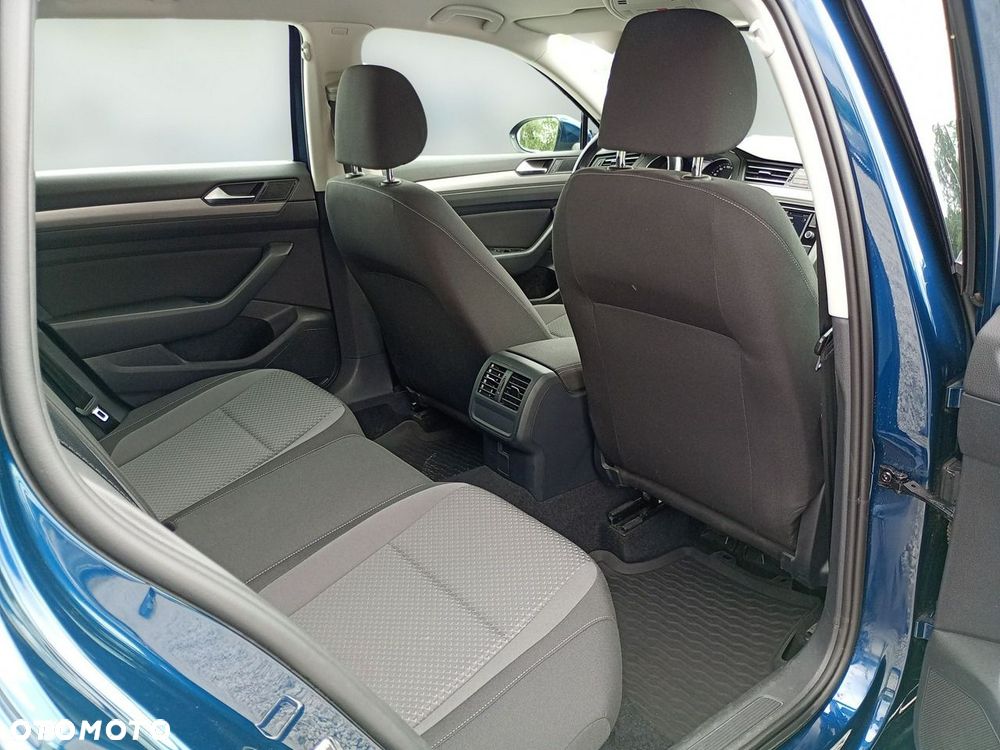 Volkswagen Passat Variant 2.0 TDI EVO Essence - 30