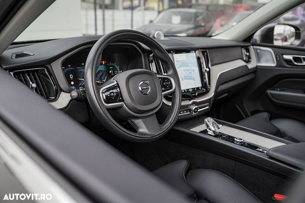Volvo XC 60 Recharge T6 Twin Engine eAWD Inscription Expression - 13