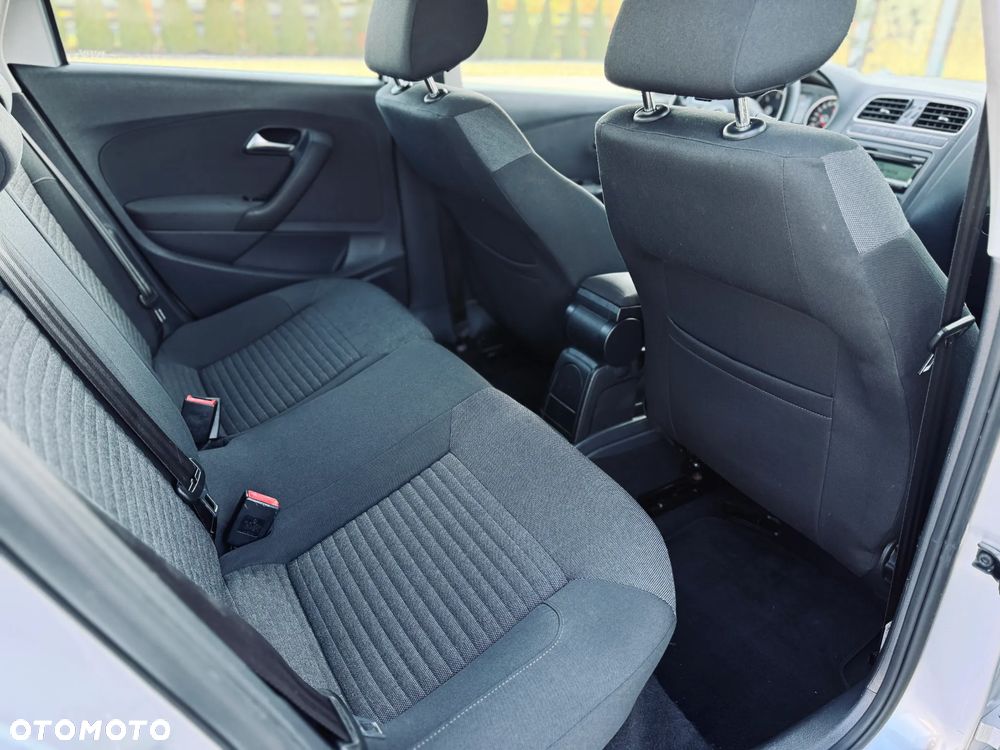 Volkswagen Polo 1.6 TDI Highline - 17