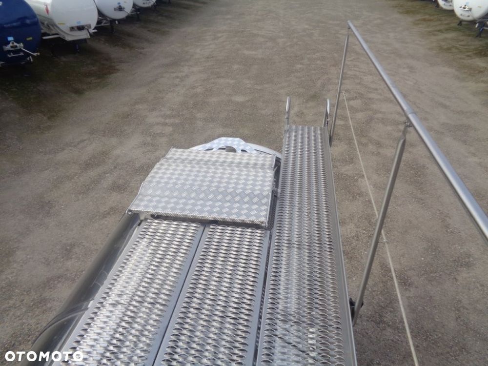 Lag cysterna chemiczna L4BH - 30.000 L lub 34.000 L - 1 komora - 38