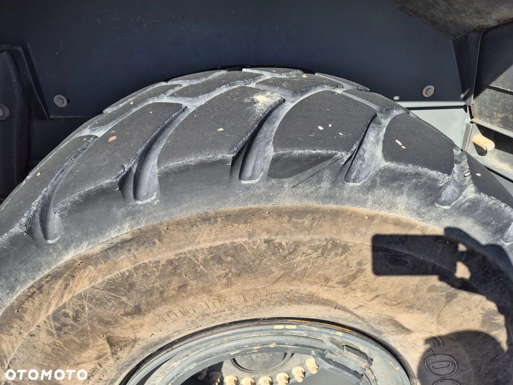 Liebherr 580 X-POWER - 3