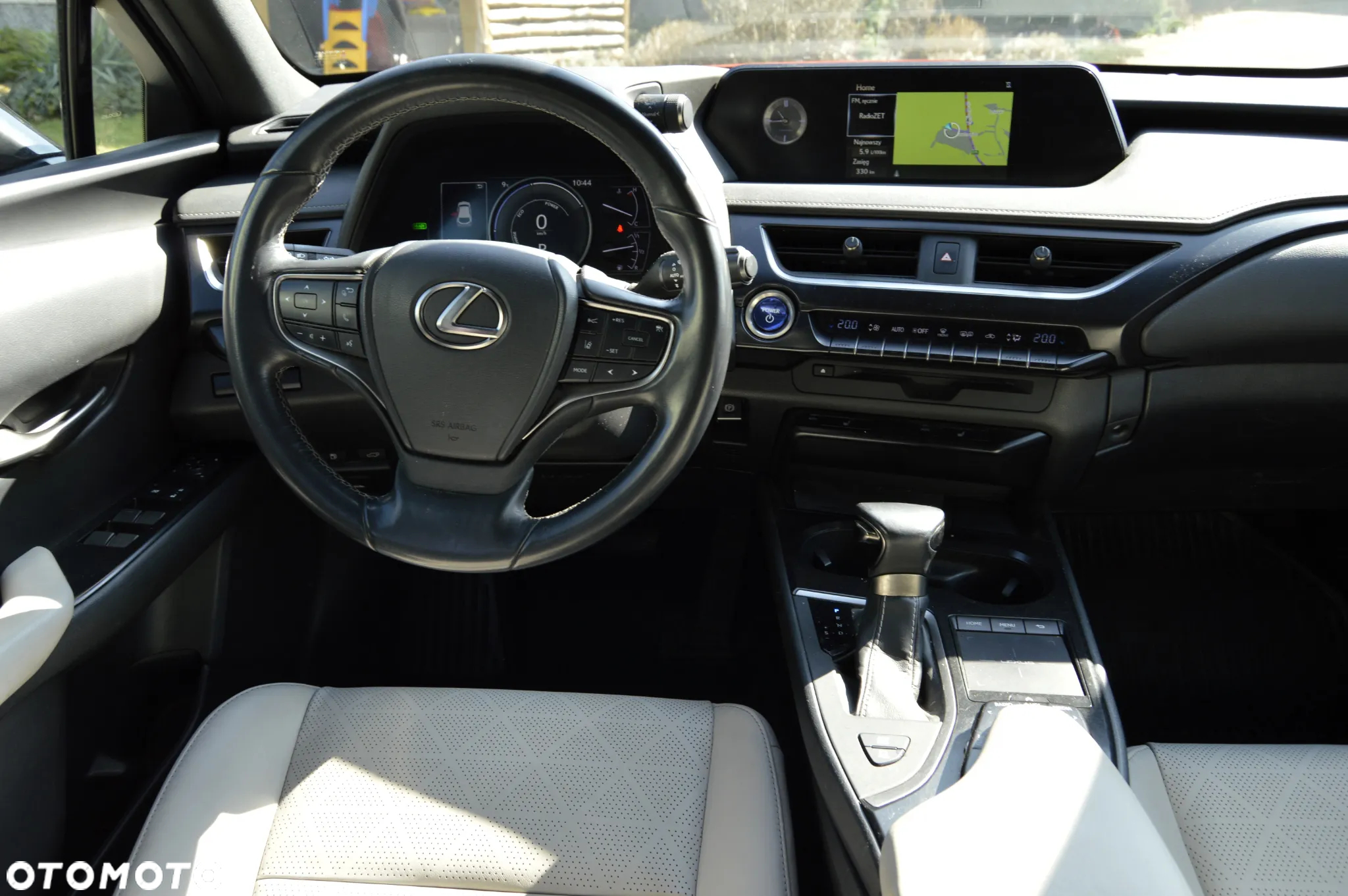 Lexus UX 250h Prestige 2WD - 13