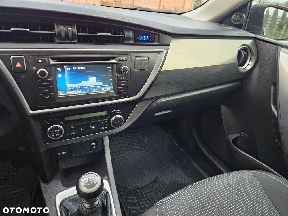 Toyota Auris 1.33 VVT-i Comfort - 22