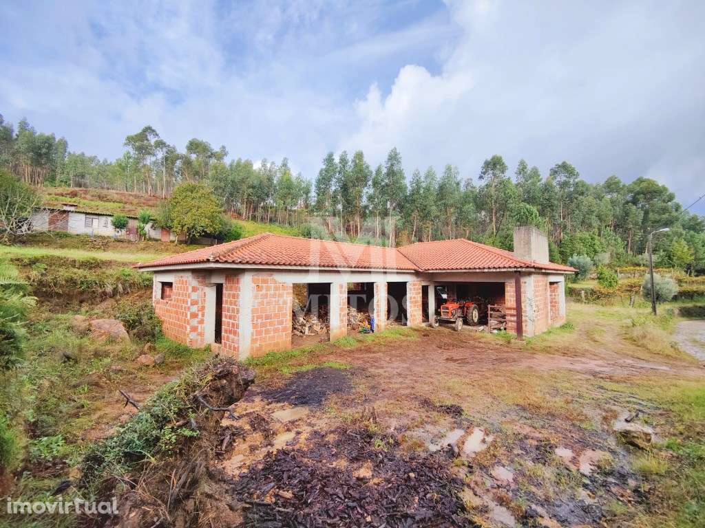 Moradia térrea T3 em construção, situada em Estorãos - Grande imagem: 3/11