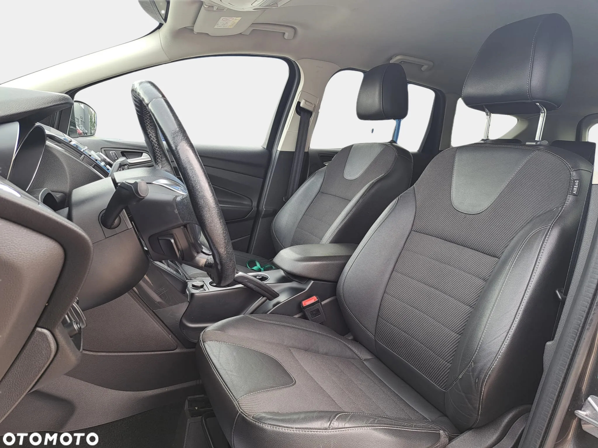 Ford Kuga 2.0 TDCi 4WD Titanium - 36