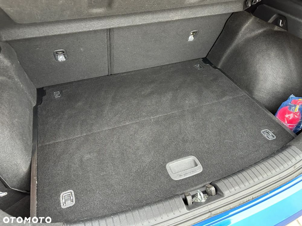 Kia Ceed - 27