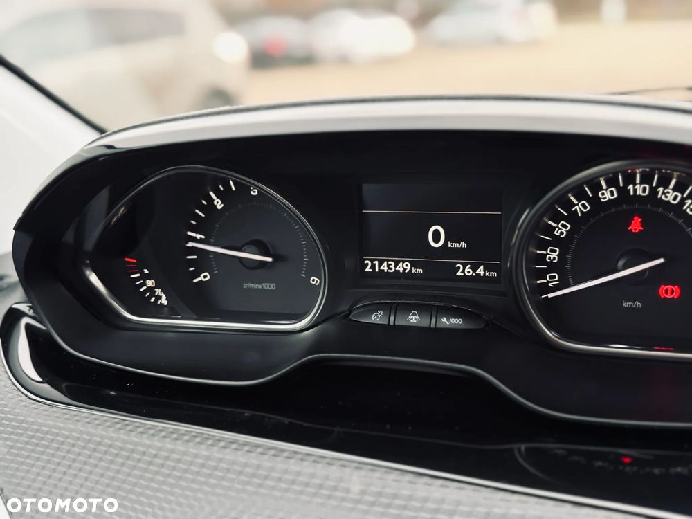 Peugeot 2008 BlueHDi FAP 120 STOP & START Crossway - 34