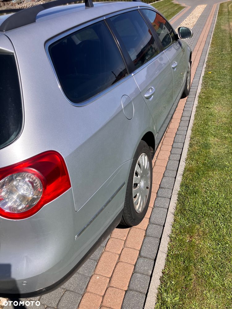 Volkswagen Passat 2.0 TDI DPF DSG Trendline - 8