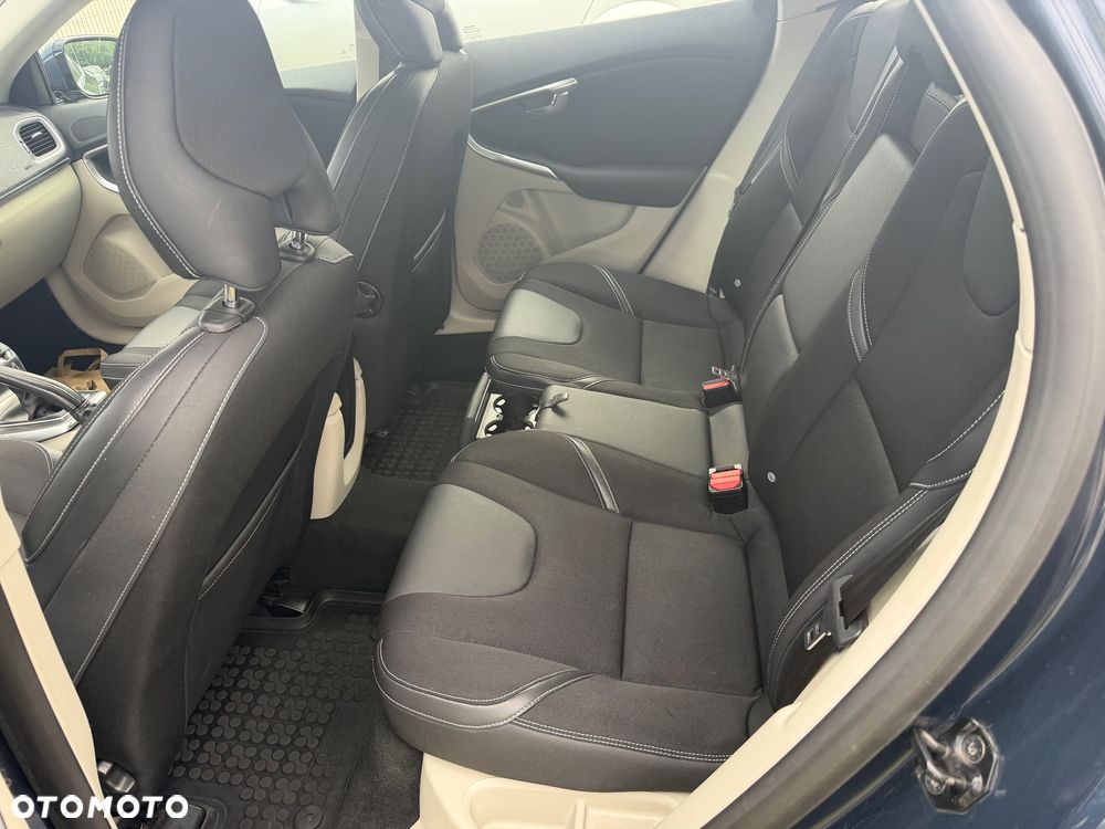 Volvo V40 ver-t3-momentum - 7