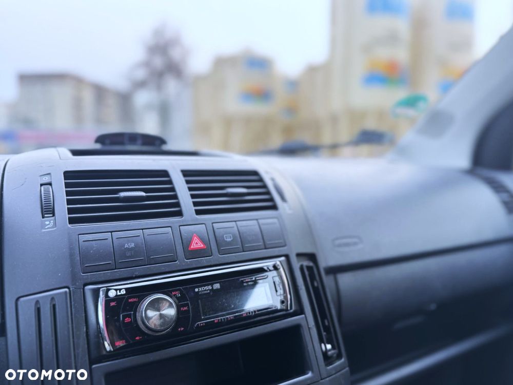 Volkswagen Polo - 14