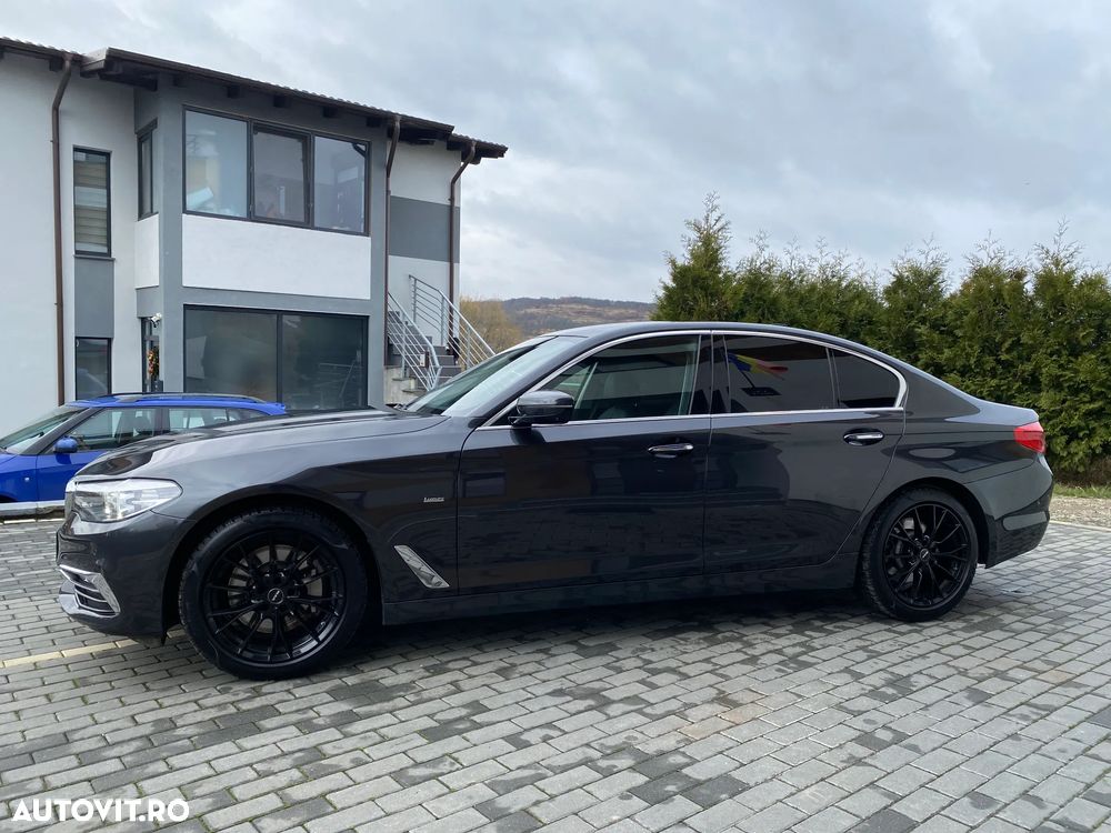 BMW Seria 5 530i xDrive AT - 26