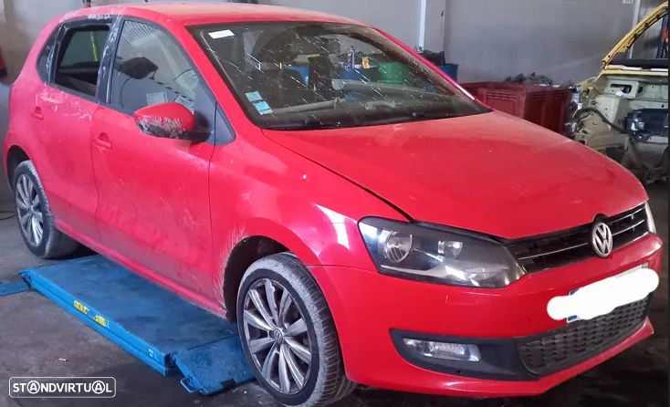 VW Polo 6R 1.6 TDI 2011 Para Peças - 2