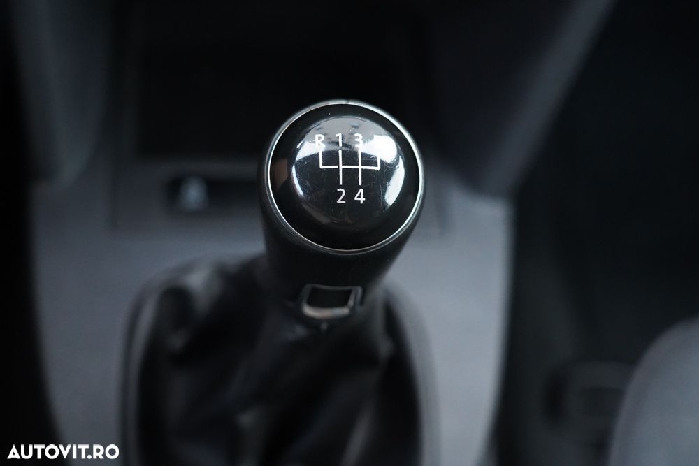 Volkswagen Caddy - 10