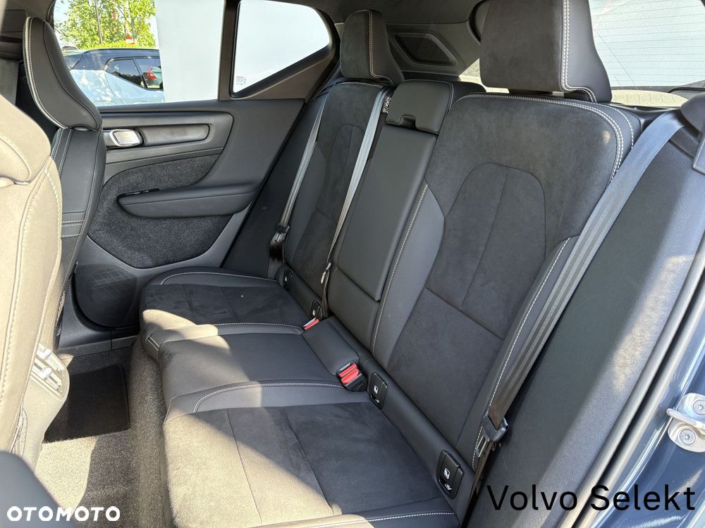 Volvo XC 40 - 25