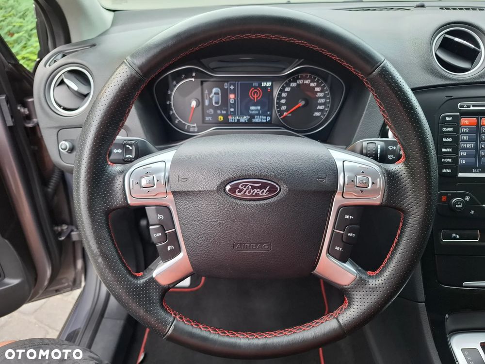 Ford Mondeo 2.0 T Titanium S - 30