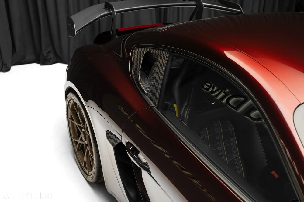 Porsche Cayman GT4 RS - 4