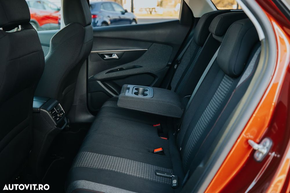 Peugeot 3008 PureTech 130 Stop & Start GPF EAT8 Allure - 16