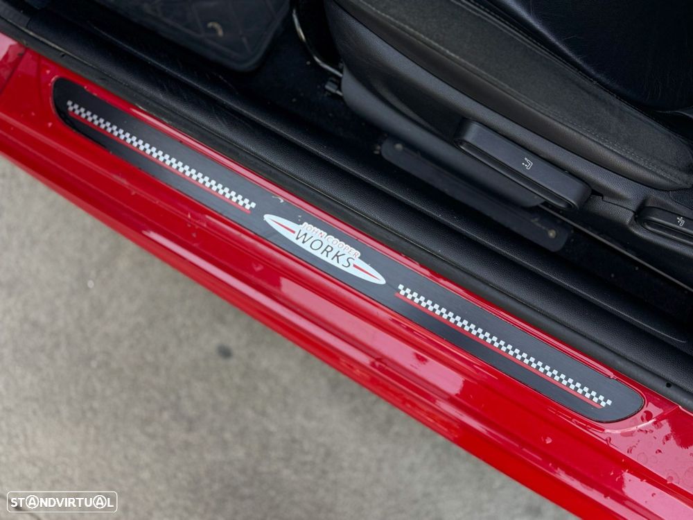 MINI 3 Portas John Cooper Works Auto Desportiva - 26