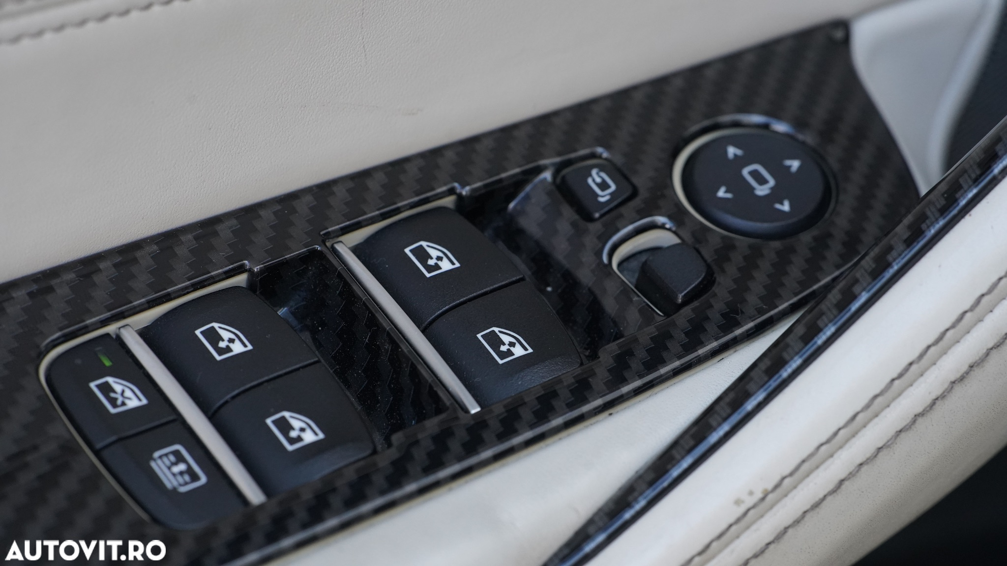BMW Seria 5 520i AT - 26