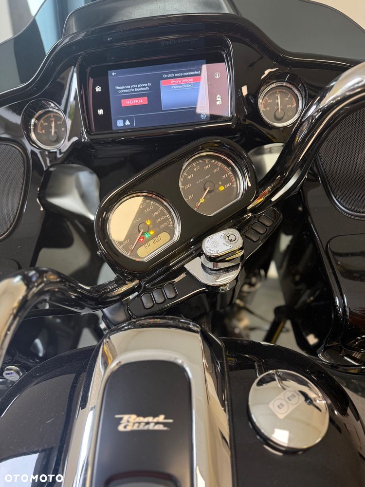 Harley-Davidson Touring Road Glide - 4