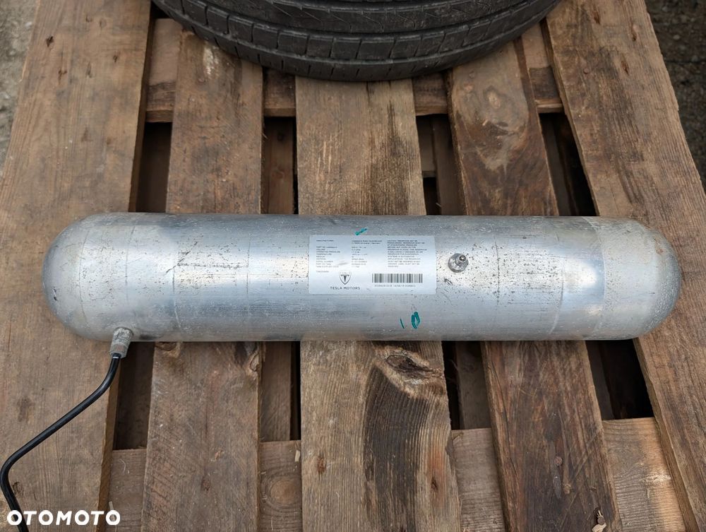 ZBIORNIK POWIETRZA ZAWIESZENIA TYLNEGO TESLA S 600640800B - 1