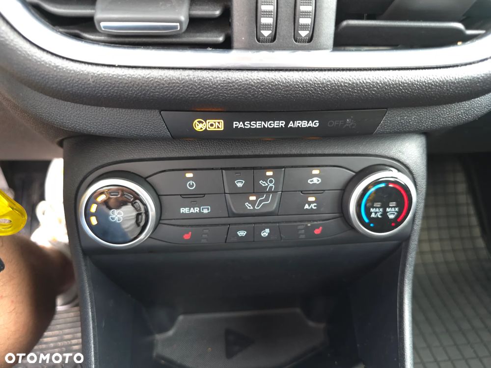 Ford Fiesta 1.1 Titanium ASS - 26