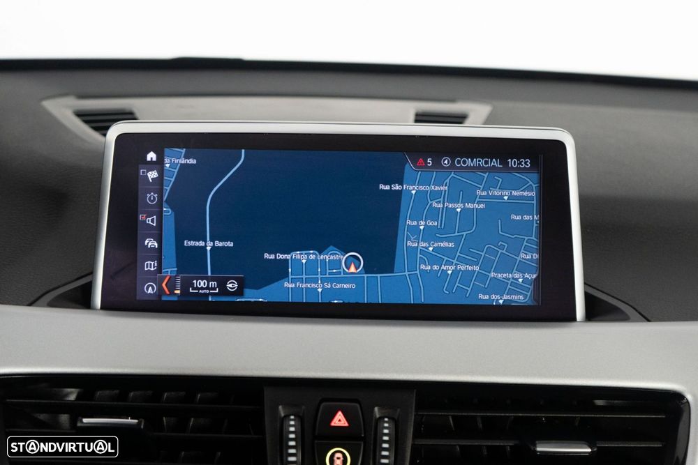 BMW X1 25 e xDrive Corporate Edition - 23