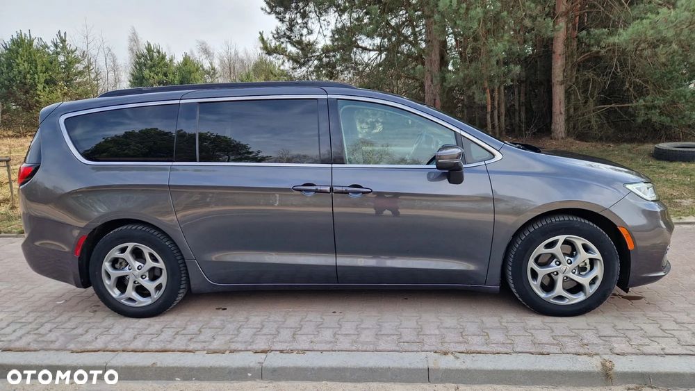 Chrysler Pacifica - 6