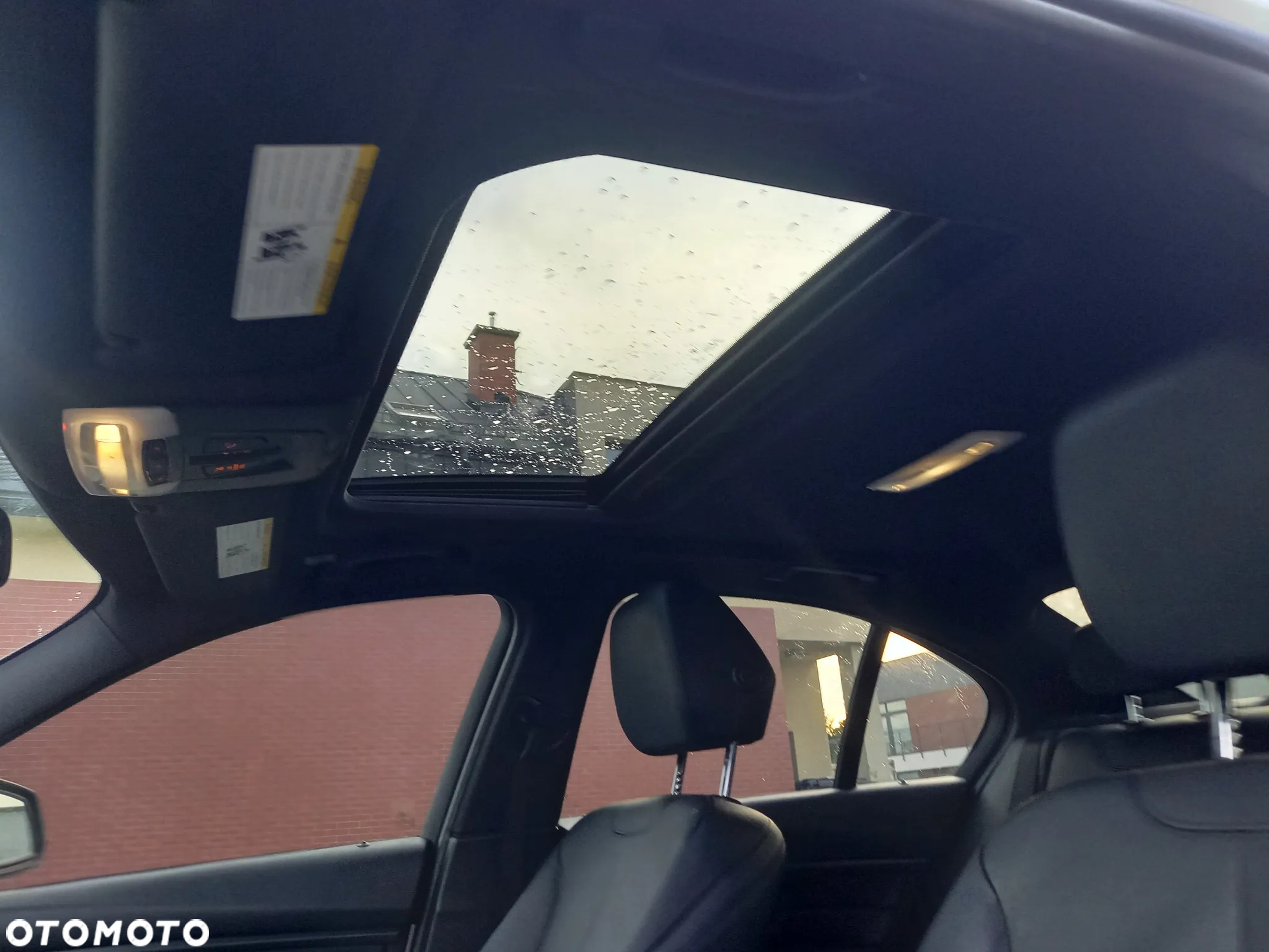BMW Seria 3 335i xDrive Sport-Aut Luxury Line - 16