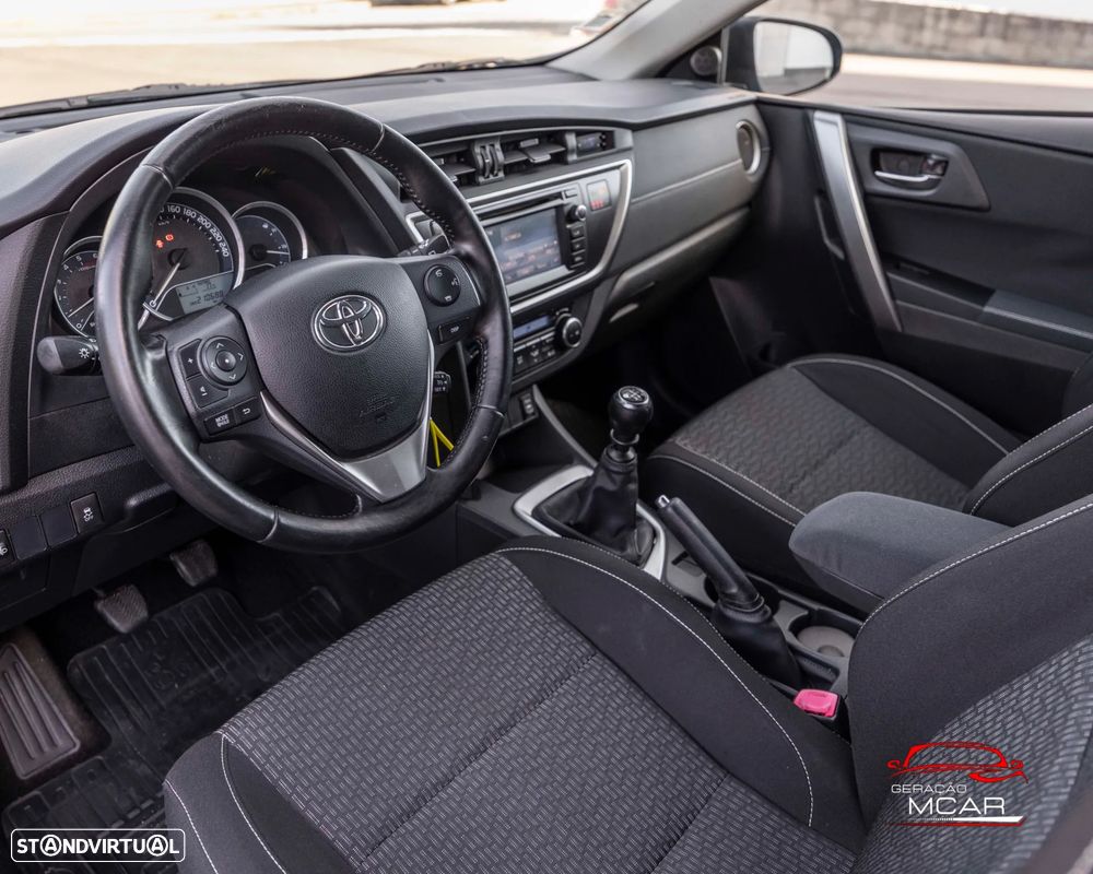 Toyota Auris 2015 photo 2