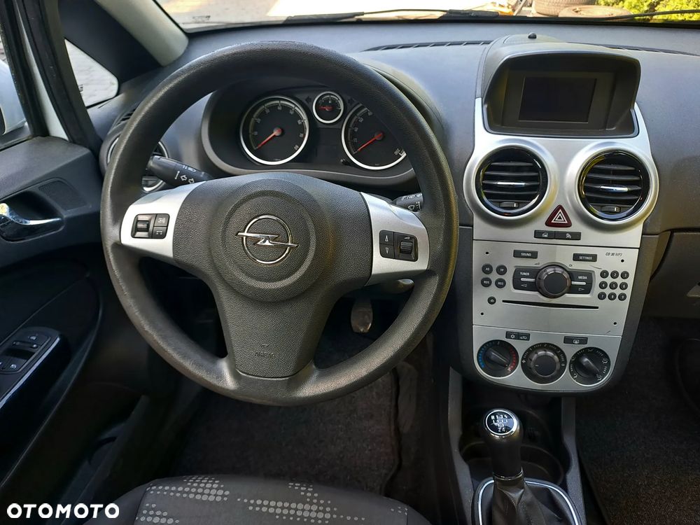 Opel Corsa 1.4 16V 150 Jahre - 14
