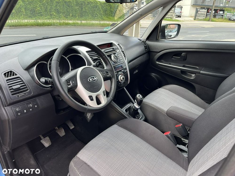 Kia Venga - 15