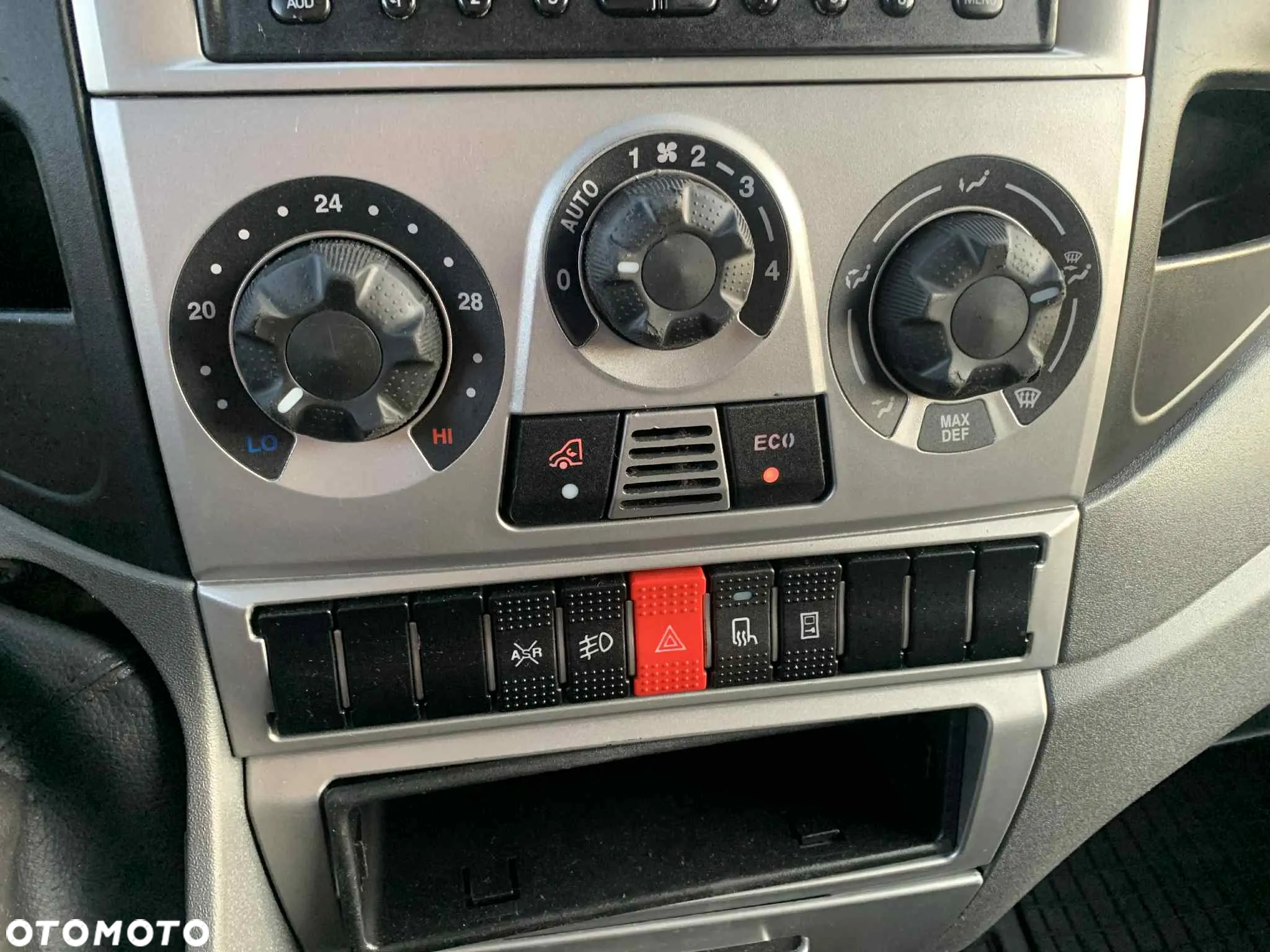 Iveco Daily 35C15 L3H3 - 38