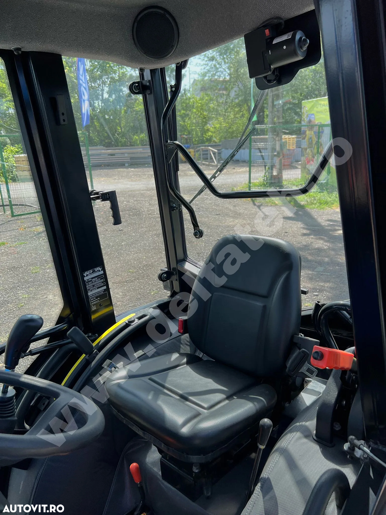 Solis S26 Cabina - 3