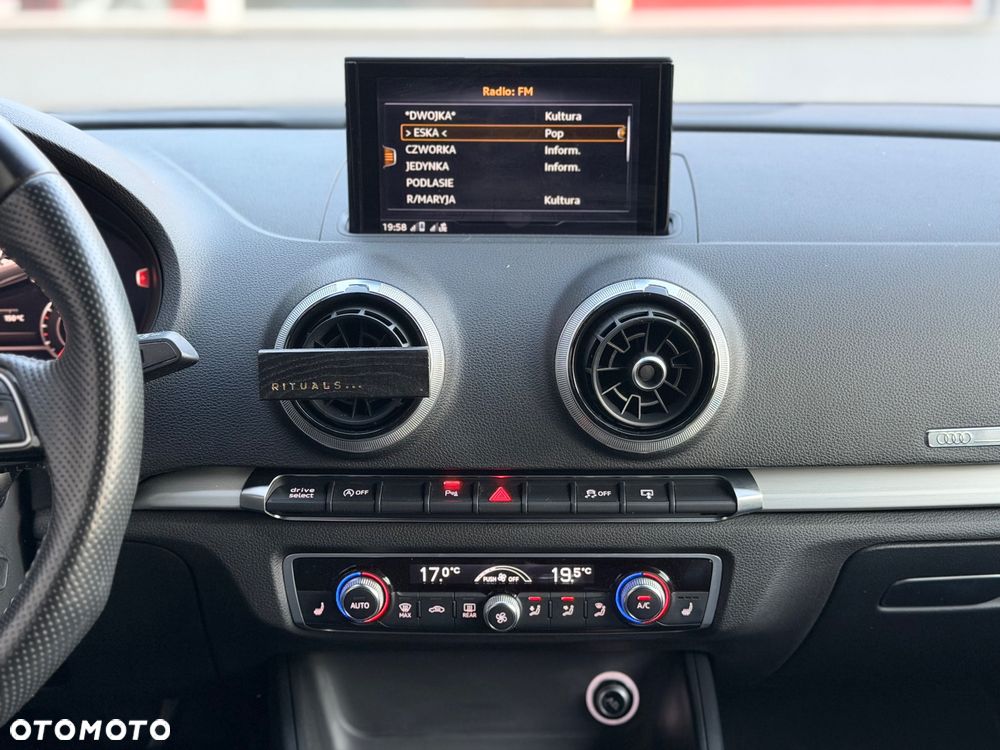 Audi A3 Sportback 2.0 TDI S line Sportpaket - 25