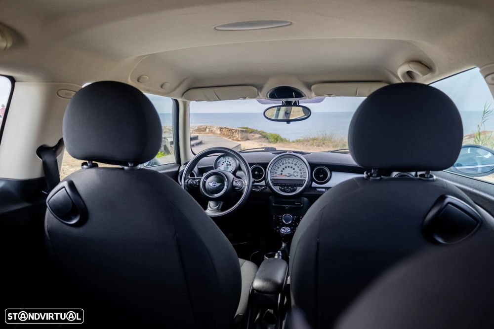 MINI 3 Portas Cooper D - 11