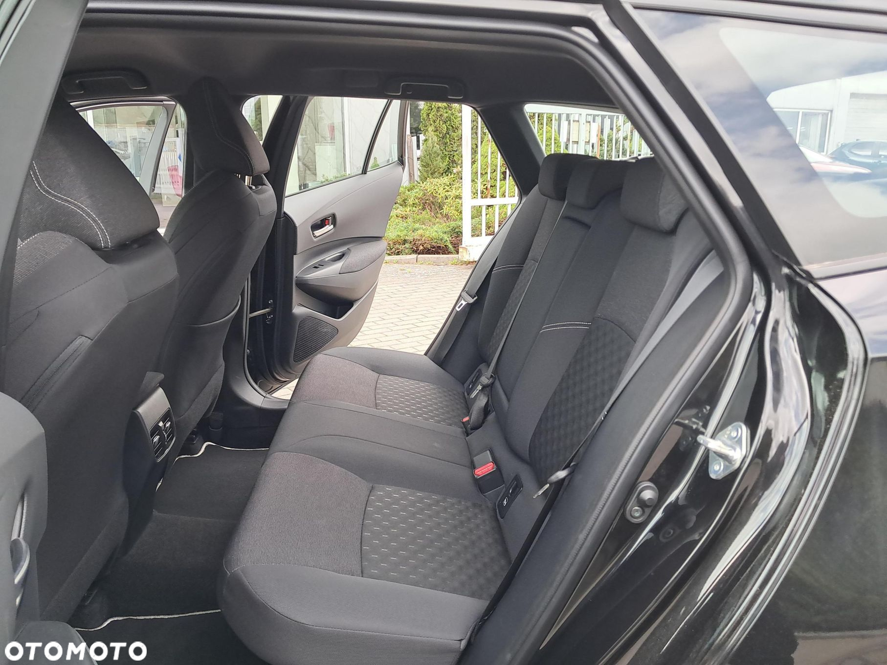 Toyota Corolla - 12