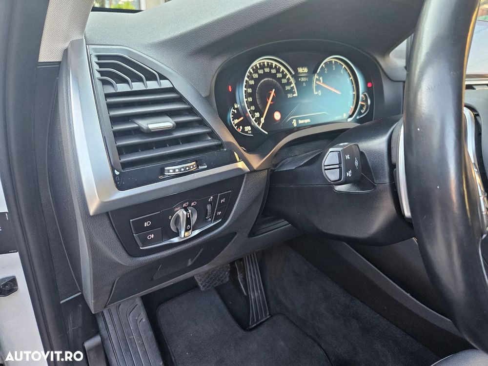 BMW X3 xDrive30i Aut. xLine - 16