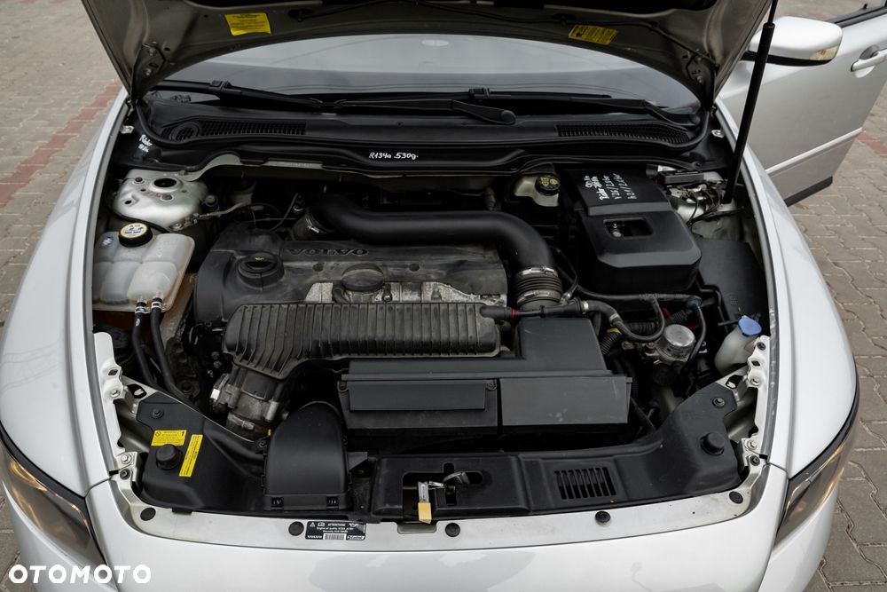 Volvo S40 T5 Momentum - 37